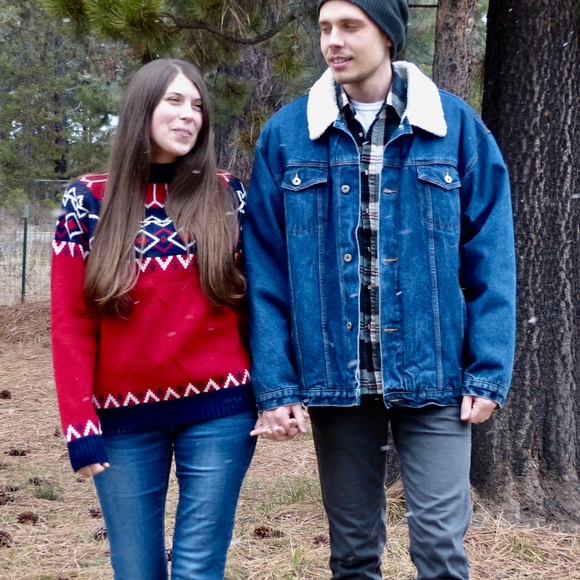 Meet your Poshers, Pine & Pony - Picture 7 of 7